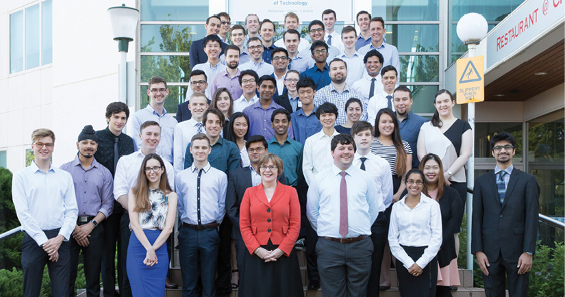 The ICT Entry level program participants on the step of CIT. A large group of students stand on steps with Interim CEo Nerida O'Loughlin.