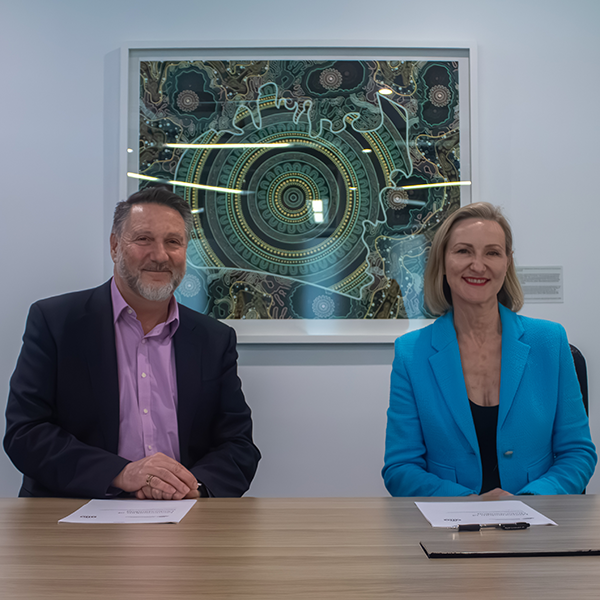 Chris Fechner, CEO DTA (left); Elizabeth Whitelock, CEO AIIA (right)